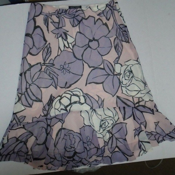 Sexy Fun Flirty Floral Print Flare Bottom Skirt - Picture 5 of 5